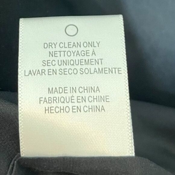 Welcome to my closet! - Picture 9 of 11